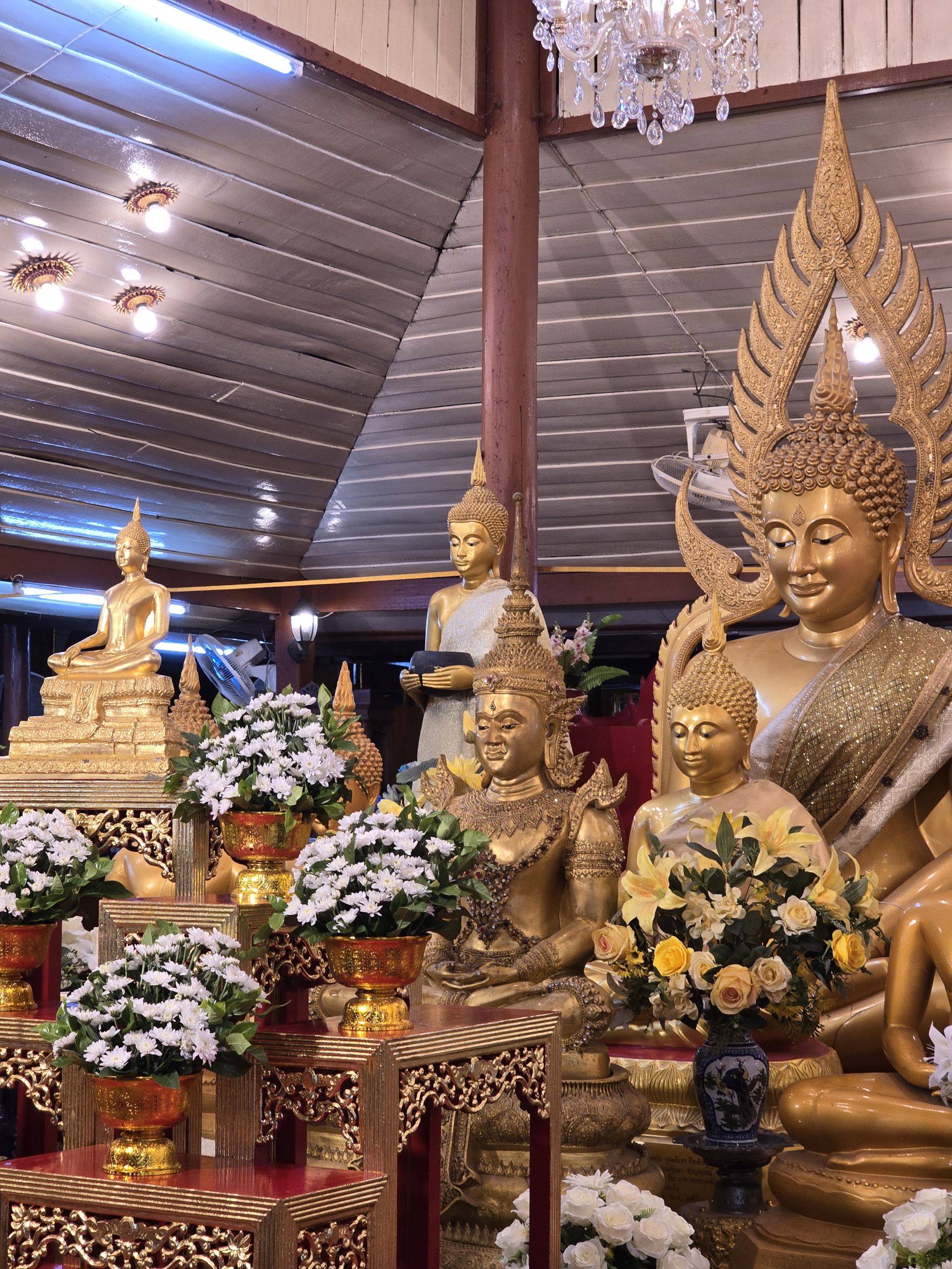 title - วันที่ 24 เมษายน 2569 เวลา 15.30 น. นายวิทูล ประดิษฐบุญ ปฏิรูปที่ดินจังหวัดปราจีนบุรี มอบหมายให้ เจ้าหน้าที่ ส.ป.ก.ปราจีนบุรี เข้าร่วม พิธีสวดพระพุทธมนต์และเจริญจิตตภาวนา เพื่อน้อมอุทิศถวายเป็นพระราชกุศลแด่ สมเด็จพระนางเจ้าสิริกิติ์ พระบรมราชินีนาถ พระบรมราชชนนีพันปีหลวง